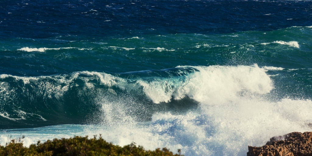Ressaca deve atingir litoral do Rio entre esta quarta e quinta; fenômeno provocado por frente fria pode chegar a Arraial do Cabo