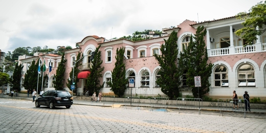 MPRJ aciona Justiça para obrigar Nova Friburgo a implantar sistema nacional de proteção à infância