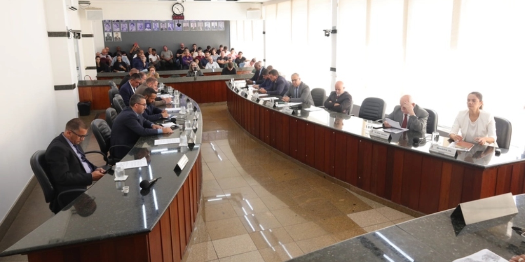 Câmara de Teresópolis revoga lei complementar que autorizava construções de até 20 andares em área da cidade