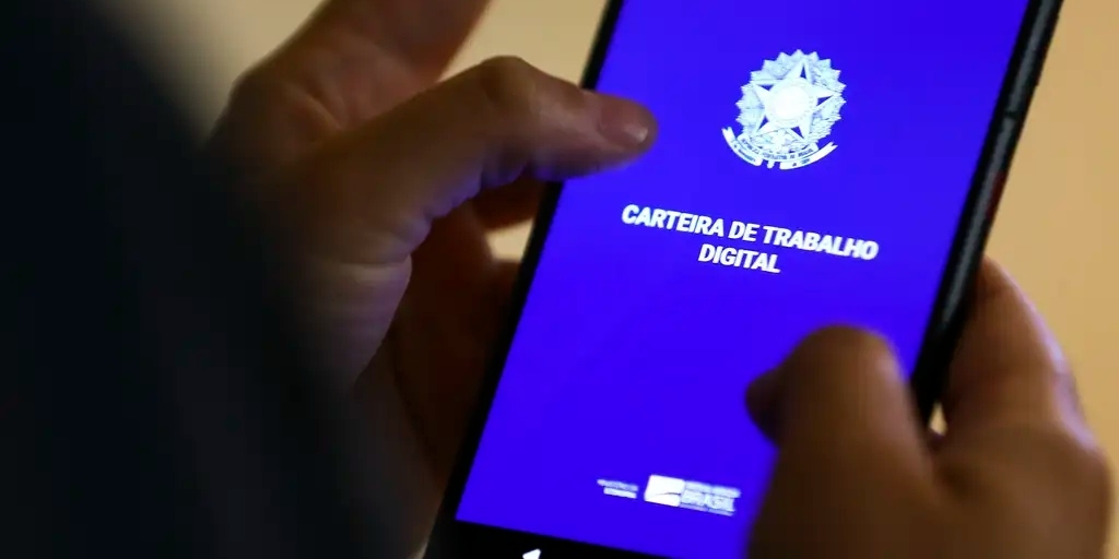 Seguro-desemprego é reajustado e passa a ter valor mínimo de R$ 1.621 a partir de janeiro de 2026