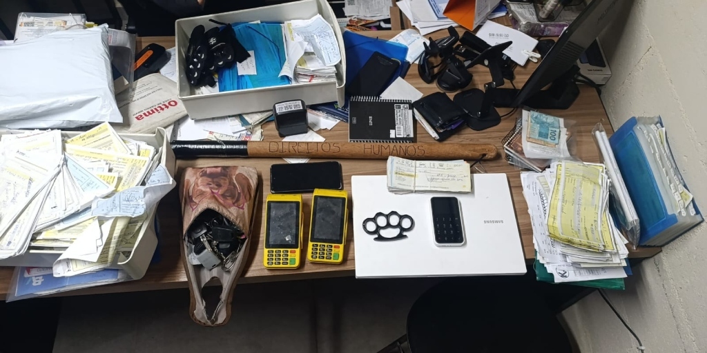 Operação do MPRJ prende ex-PM, esposa e enteada por rede de agiotagem e extorsão em Nova Friburgo