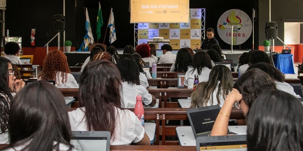 Estado lança plataforma online para oferecer orientação vocacional a mais de 100 mil estudantes