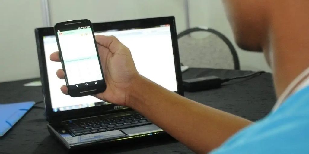 MEC estabelece novas regras para EAD e proíbe cursos de graduação 100% a distância; veja o que muda
