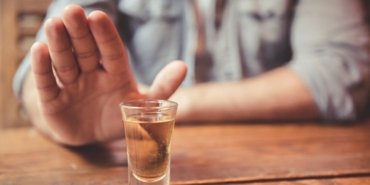 Cartilha para auxiliar na identificação de bebidas falsificadas é lançada no estado do Rio de Janeiro