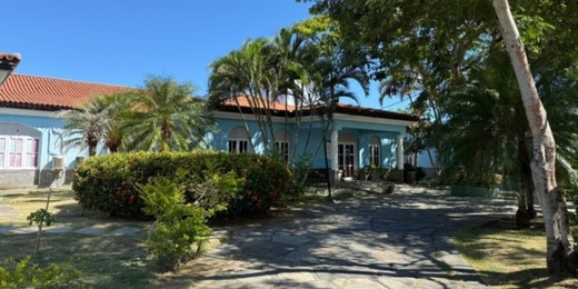 Búzios abre concurso público com 190 vagas para Educação e salário inicial de R$ 3,8 mil