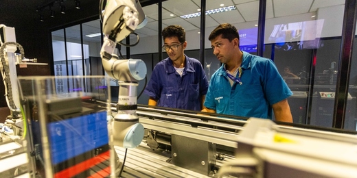 Vagas para cursos da Firjan em áreas de metalmecânica, eletroeletrônica e vestuário estão abertas em Friburgo