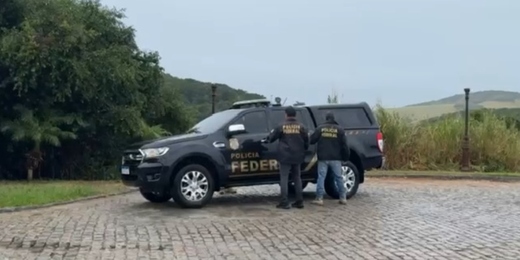 Polícia Federal impede saída de bebê do país em investigação por possível tráfico humano em Búzios