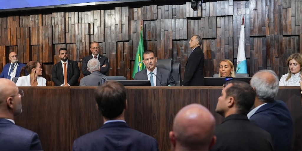Douglas Ruas é eleito presidente da Alerj e pode assumir o governo do Rio de Janeiro interinamente